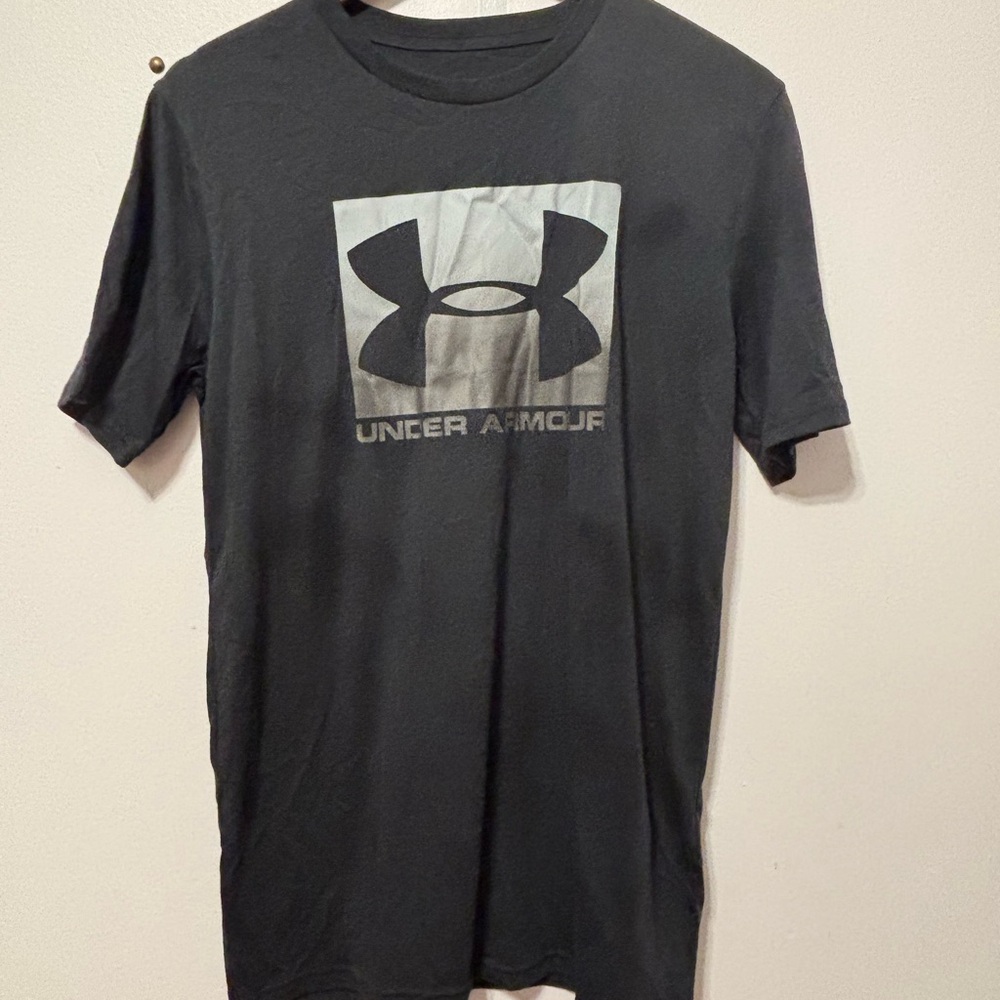 Under Armour Charcoal Gray Men's Tee small
